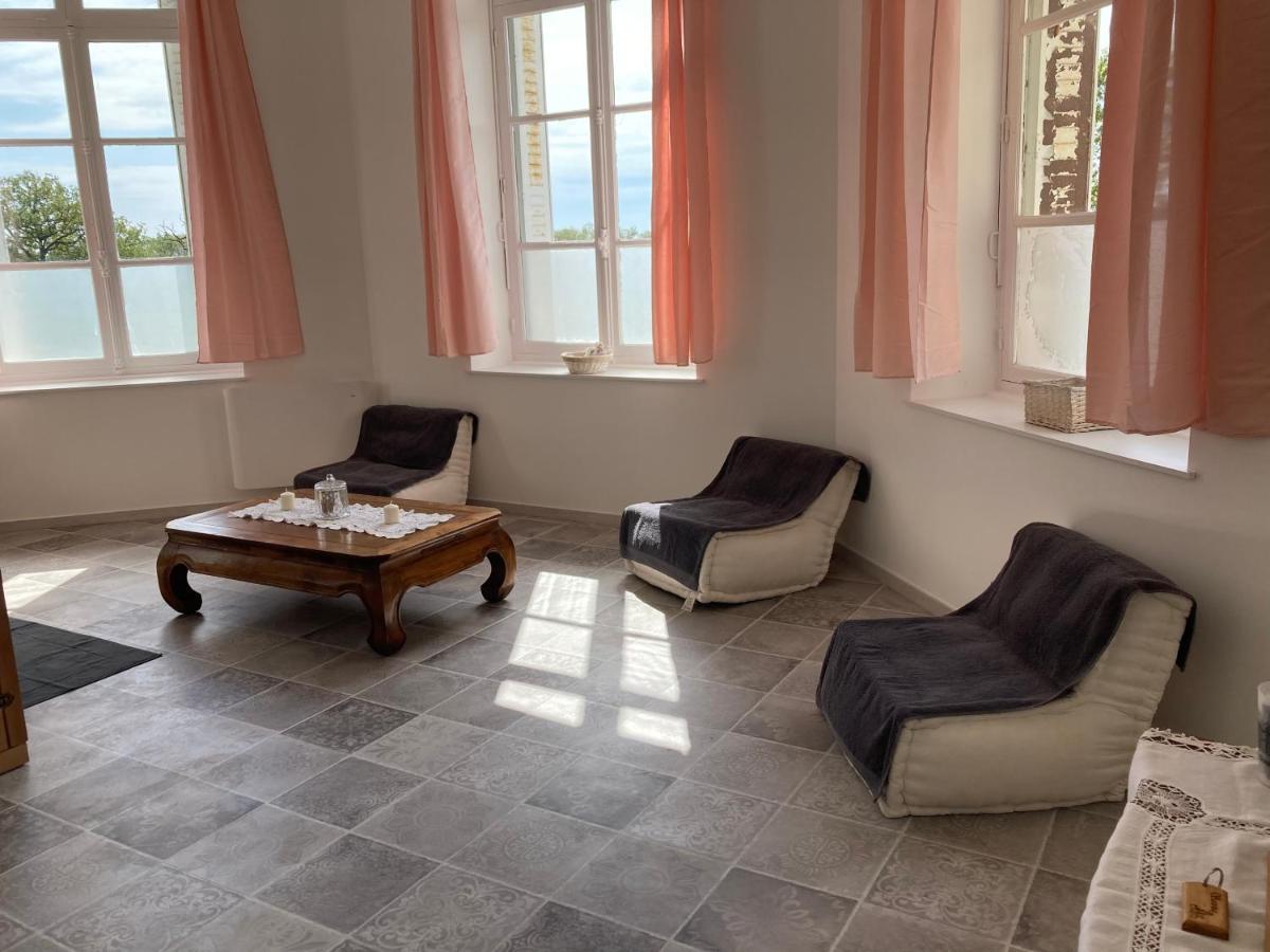 Gite Du Campagnard Du Chateau De La Bouchatte Chazemais Ngoại thất bức ảnh